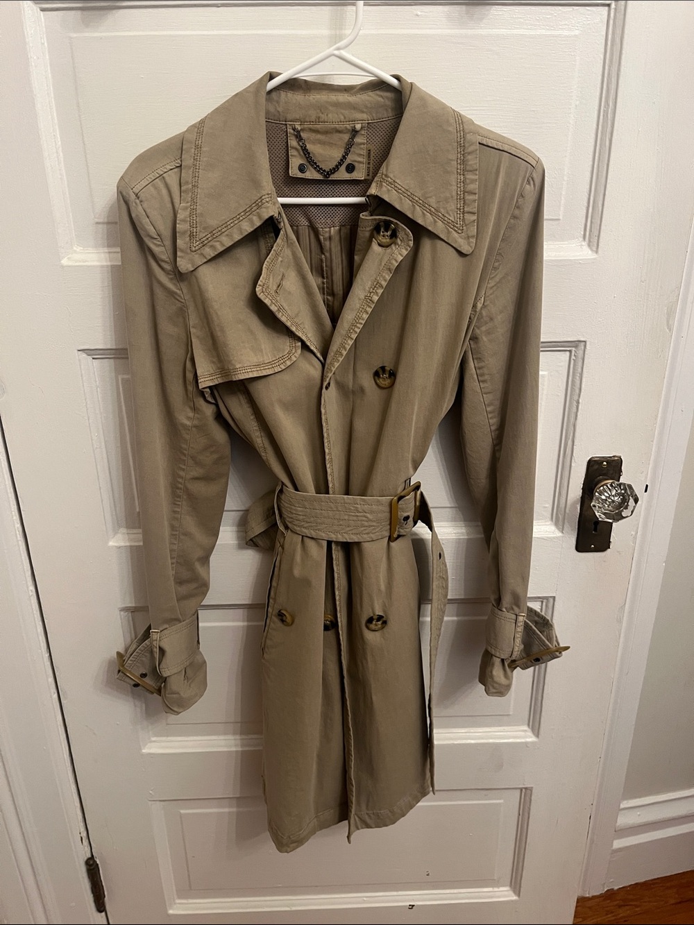 Classic Women's Trench Coat in Khaki